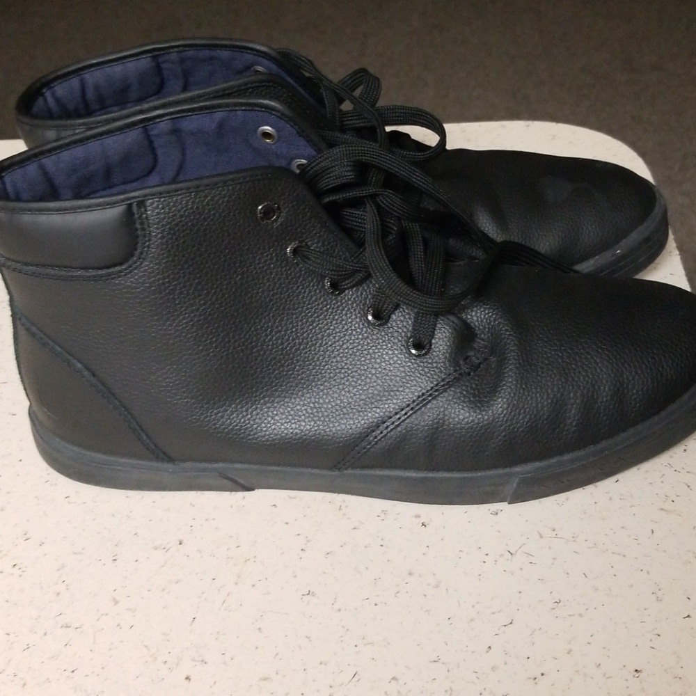 Shoes - Picture 3 of 5